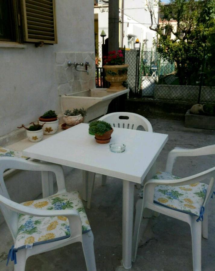 Alfi Beb Bed & Breakfast Le Torri ภายนอก รูปภาพ